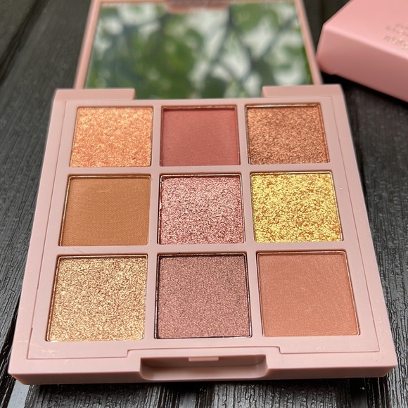 Ciate London - Bronzed Eyeshadow Palette - Picture 8 of 13